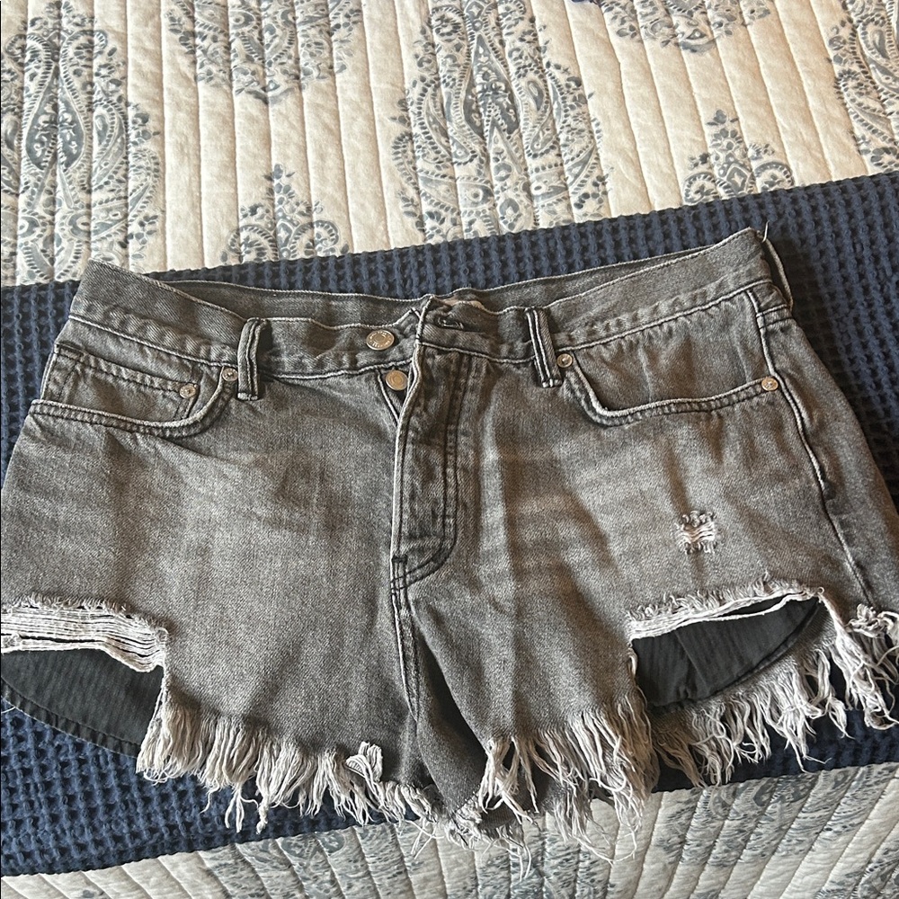 We The Free Free People Gray/Black Frayed Denim Shorts